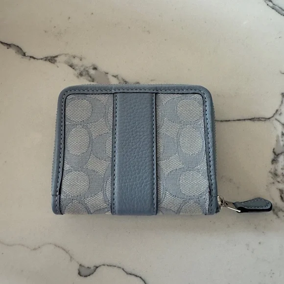 Coach C8323 Lonnie small zip wallet in marble blue - Picture 2 of 3